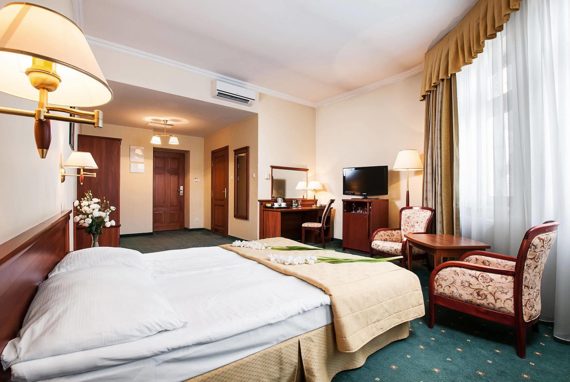 Hotel Palace Europa Lublin Kültér fotó